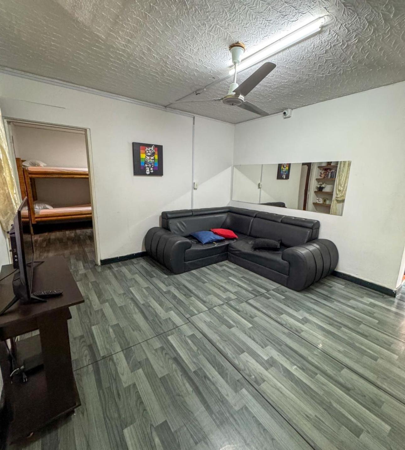 Santiago Dc Hostal 420 Weedfriendly Cali Buitenkant foto