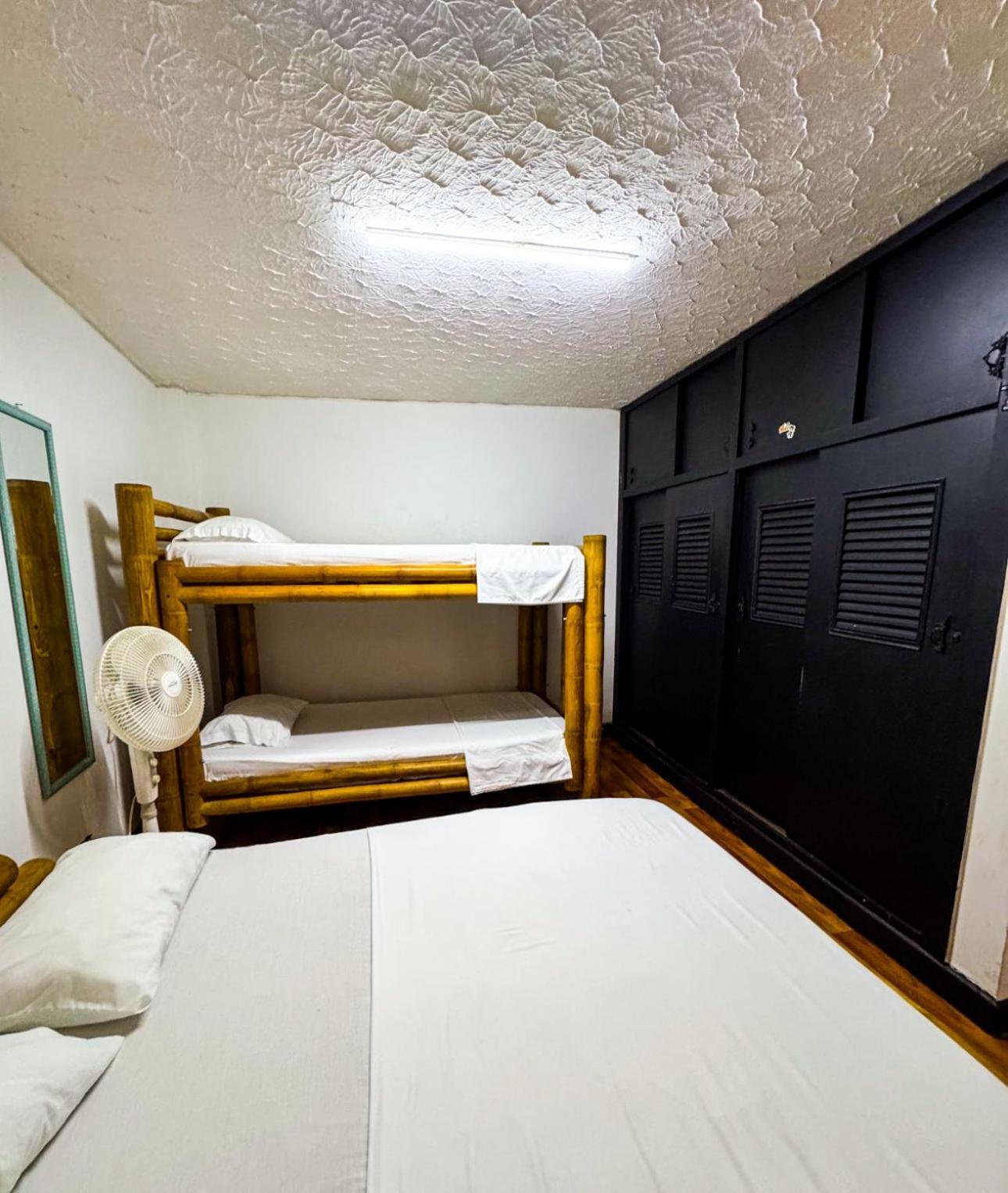 Santiago Dc Hostal 420 Weedfriendly Cali Buitenkant foto