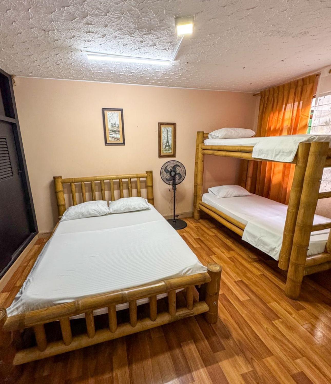 Santiago Dc Hostal 420 Weedfriendly Cali Buitenkant foto