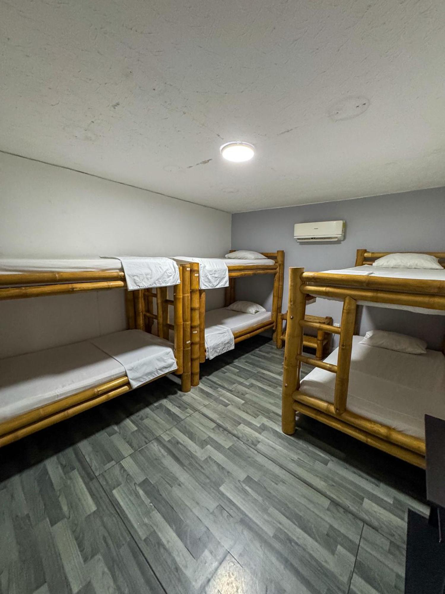 Santiago Dc Hostal 420 Weedfriendly Cali Buitenkant foto
